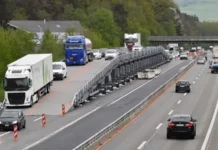 Инновационный передвижной мост, благодаря которому прокладывать дорогу можно без остановки транспортного движения