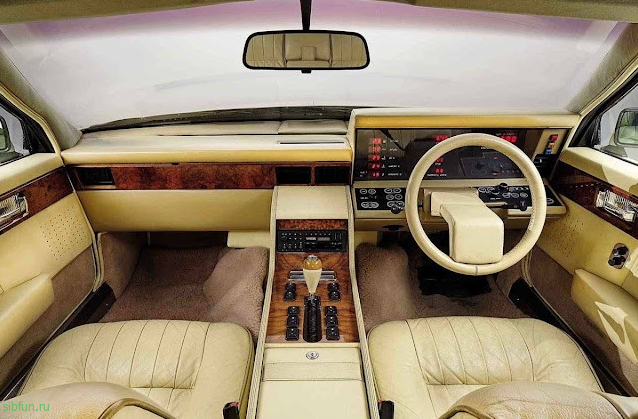 Интерьер культового Aston Martin Lagonda, который был слишком крутым для своего времени 