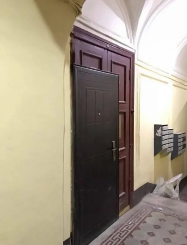 Необычные происшествия в подъездах России