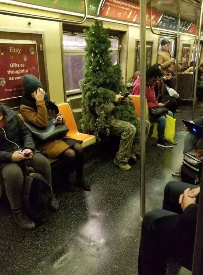Что можно увидеть в подземке: 17 фото необычного из повседневности