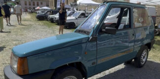 Итальянец превратил старенький Fiat Panda в самый узкий автомобиль в мире