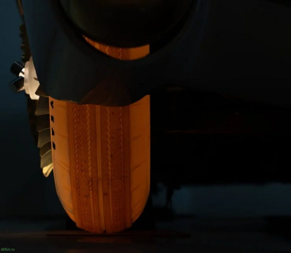 На продажу выставлен автомобиль со светящимися шинами Golden Sahara II 