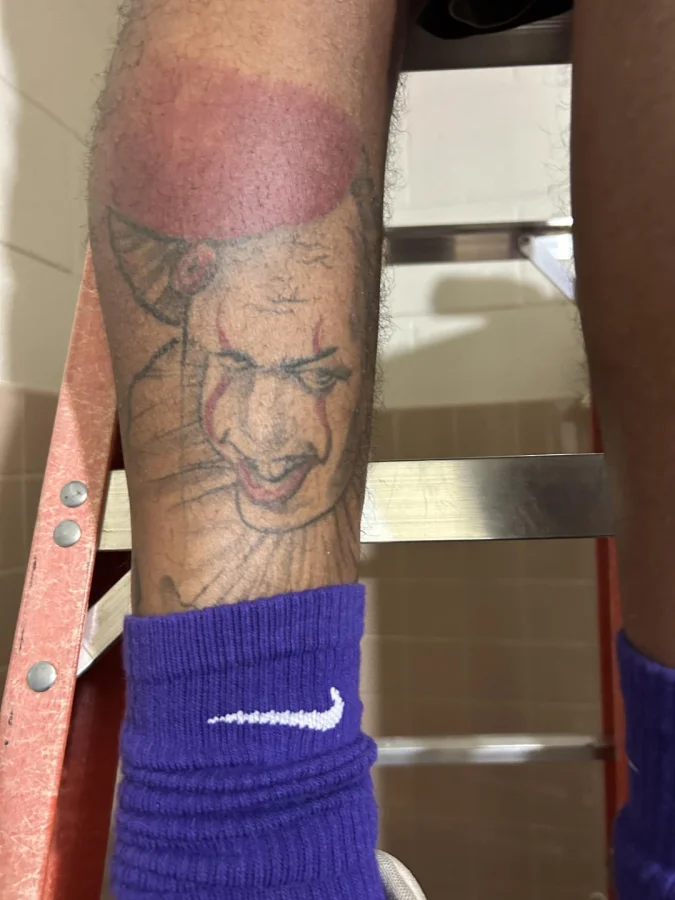 Когда креатив зашкаливает: 17 странных и гениальных татуировок