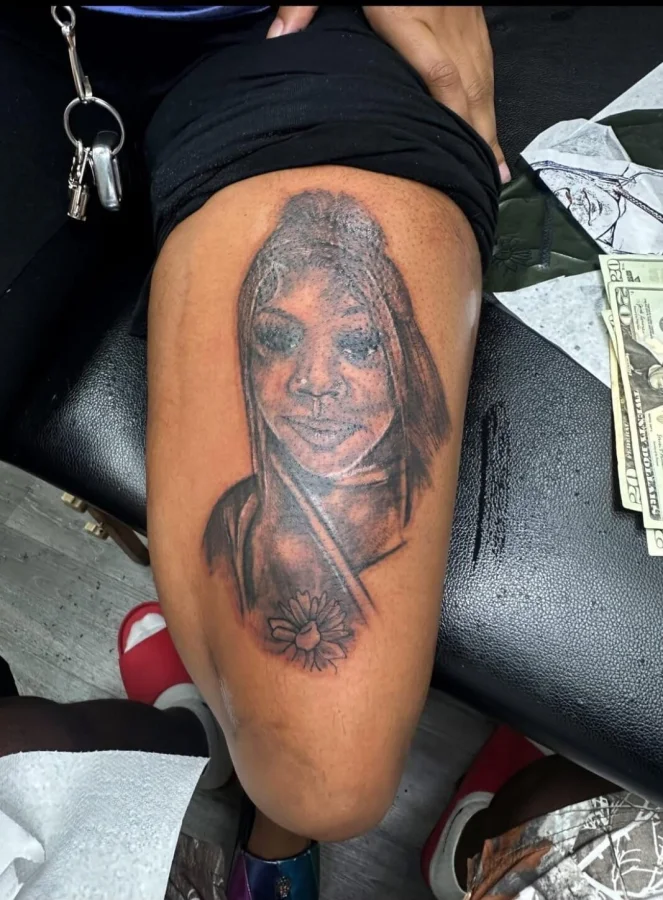 Когда креатив зашкаливает: 17 странных и гениальных татуировок