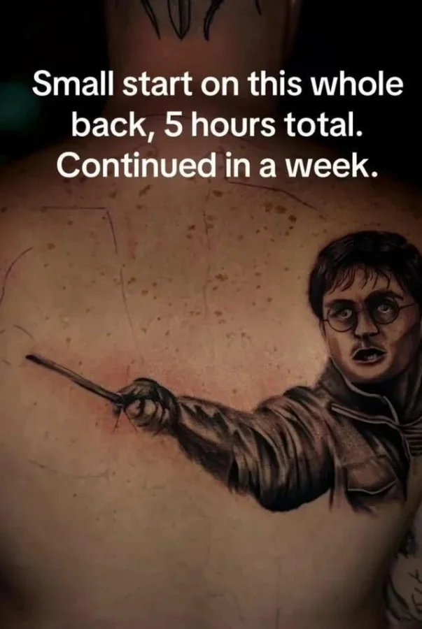 Когда креатив зашкаливает: 17 странных и гениальных татуировок