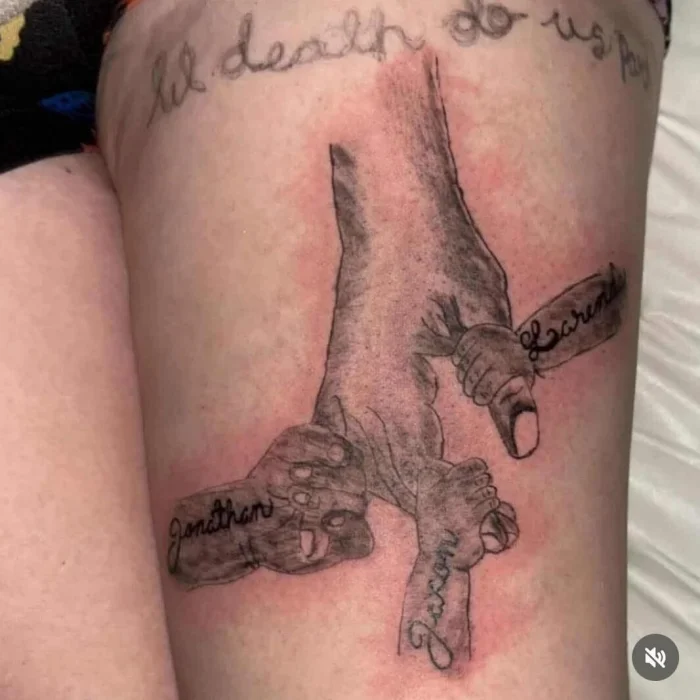 Когда креатив зашкаливает: 17 странных и гениальных татуировок