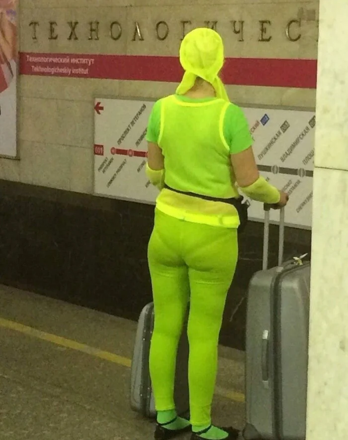 20 необычных пассажиров, которых можно встретить в метро