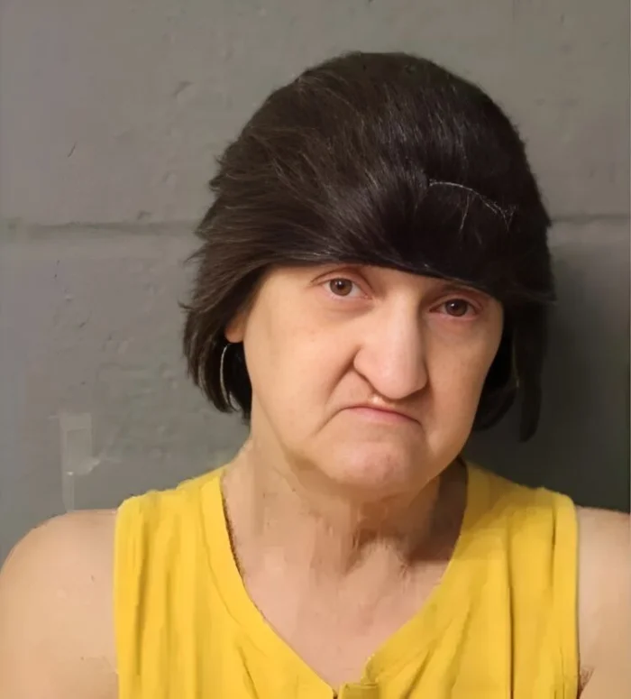 Безумие на голове: самые странные причёски, которые сложно объяснить Безумие на голове: самые странные причёски, которые сложно объяснить