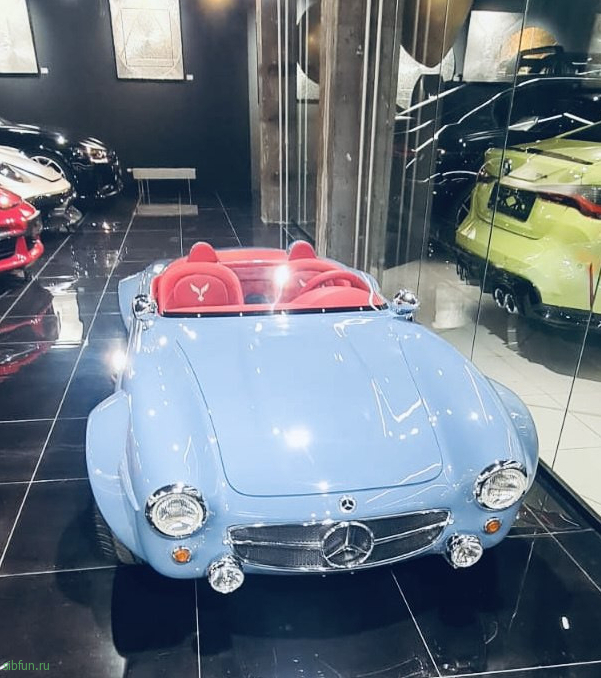 Электрический Mercedes-Benz SL300 за 4 миллиона рублей, и он для… вашего ребёнка 