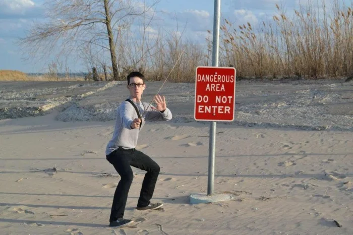 16 смешных ситуаций, когда таблички обещали одно, а происходило совсем другое 16 смешных ситуаций, когда таблички обещали одно, а происходило совсем другое