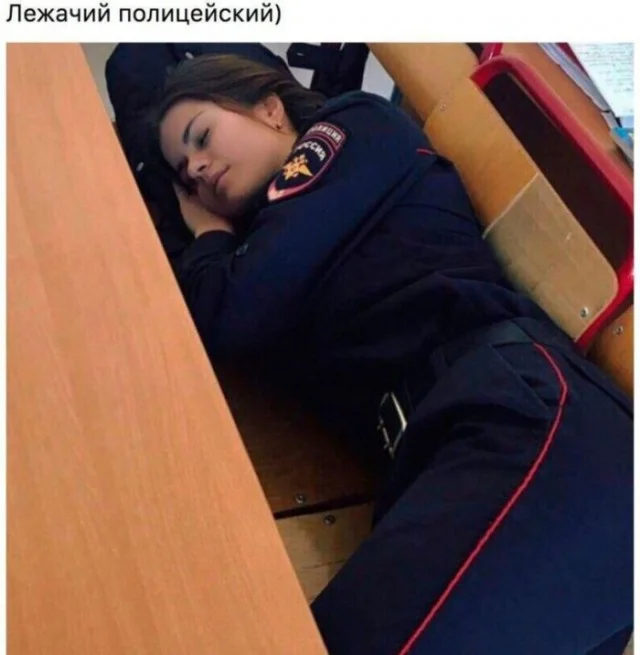 Немного пошлых мемов и забавных картинок